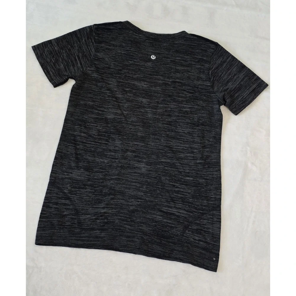 Lululemon Womens Best for Size 4 Heathered Gray Swiftly Relaxed Short Sleeve Tee